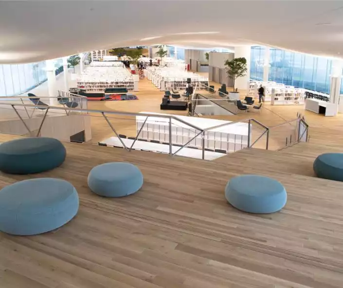 Finnland im Herbst, Bibliothek Oodi