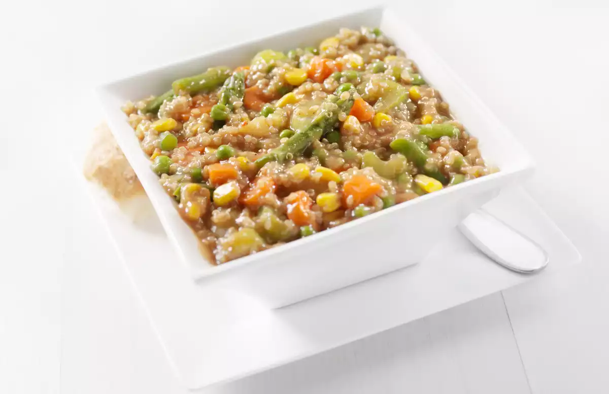 Gemüseeintopf mit Quinoa