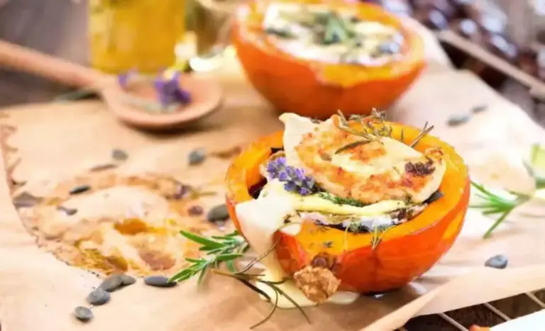 Kürbis mit Ofenkäse