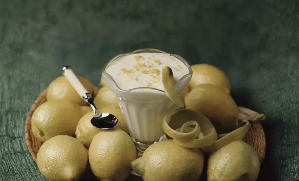 Zitronenmousse
