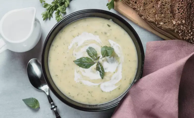 Zucchini-Suppe